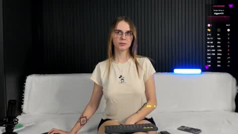 Alena online show from December 2, 6:28 pm