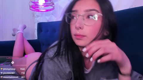 sopie online show from February 3, 5:24 pm