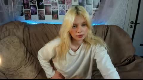 Alysa   7GMT  online show from February 1, 10:40 pm