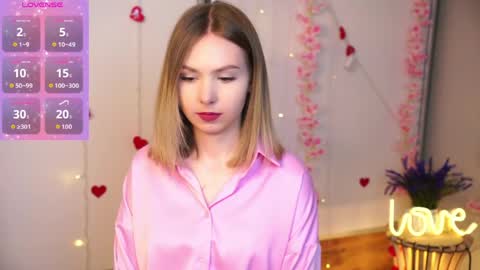 Kate online show from May 1, 4:23 pm