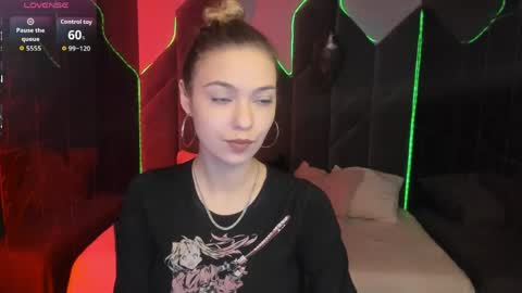 Alysia online show from April 19, 10:23 pm