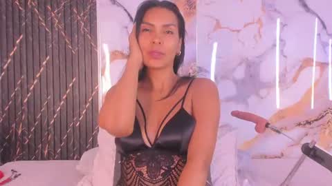 alyson__a online show from June 14, 3:52 am