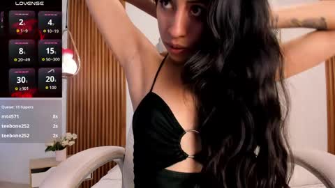 alyssabeauty_ online show from May 25, 10:05 pm