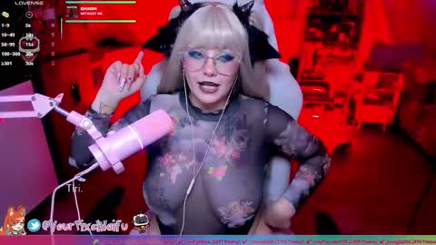 Snapshot of alyssaromanova chatting on September 19, 4:38 am . Monday to Saturday at 10pm and 6am Colombia time online show from September 19, 4:38 am