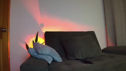 alyssia wolds online show from June 15, 2:03 am