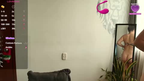 alyssia wolds online show from September 25, 12:01 pm