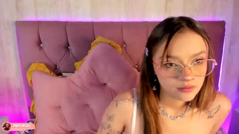 Alyy online show from April 23, 8:54 pm