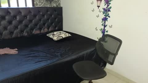 victoria milf online show from June 18, 8:03 pm