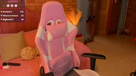 Hi Im AmaiaHelp me reach 100 likes online show from July 31, 10:22 pm
