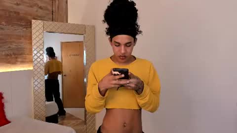 amaia_monroe online show from July 13, 4:16 am