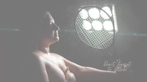 Amalia Im Back See you soon this January 7 at 10 pm Colombia time online show from September 28, 7:12 pm