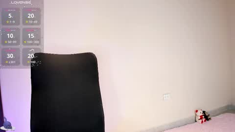 Amalia    real MIA  online show from March 12, 5:44 am