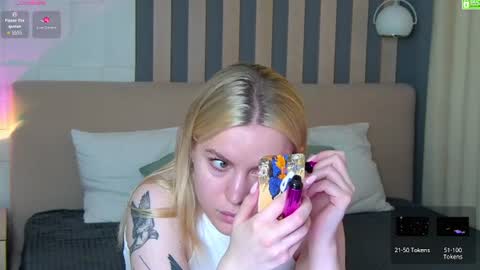 Amalia online show from July 25, 1:09 pm