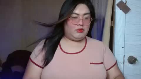 Snapshot of amanda_fetish chatting on October 18, 7:45 am amanda_fetish online show from October 18, 7:45 am