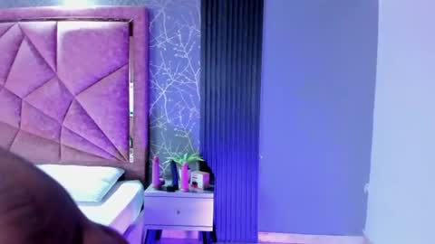Amanda cruz online show from June 15, 11:30 pm