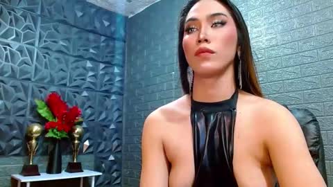 amandaleon online show from January 17, 6:36 am