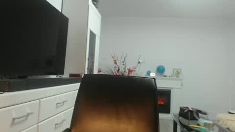 Anda online show from May 17, 8:18 pm