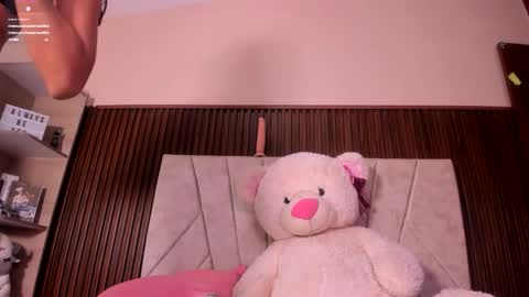 amara_brunet online show from December 5, 4:16 pm