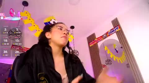 amara_davis1 online show from July 8, 7:34 am