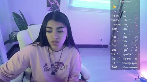 amara_silk online show from June 25, 7:19 pm