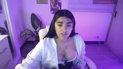 amara_silk online show from July 14, 1:42 am