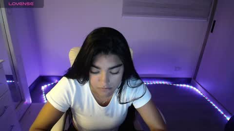 amara_silk online show from April 24, 3:30 am