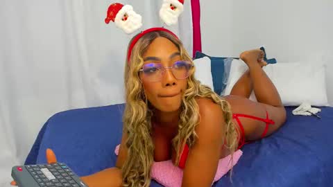 amaraluxe online show from December 4, 1:05 am