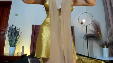 Amara Yasbel online show from May 4, 5:08 pm