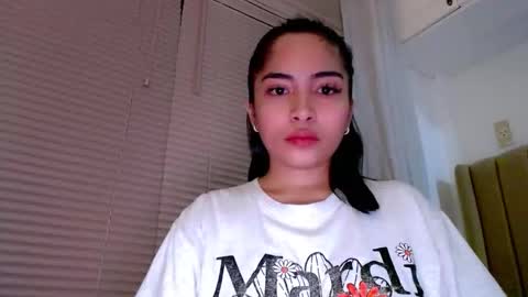 Amariah Holly online show from December 5, 11:52 am