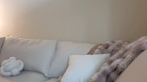 amaya_floress online show from May 9, 2:12 pm