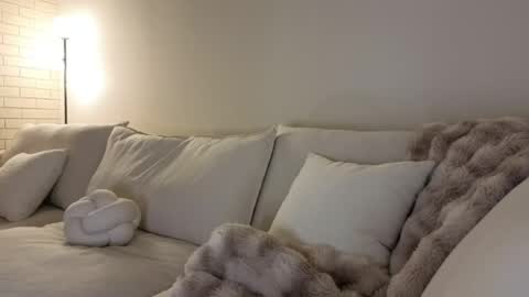 amaya_floress online show from June 3, 8:39 am