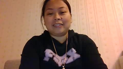 So many calling me Laura but i am Lora now i know Lora is SpanishLaura is EnglishLori is Italian so can call me those name online show from March 15, 5:05 pm