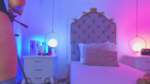 Sara online show from October 24, 11:00 am