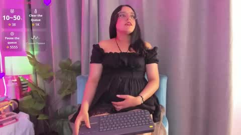   online show from March 9, 7:18 pm