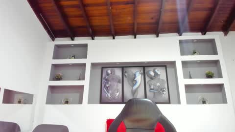 Ambar  online show from January 16, 3:21 pm