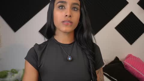 Snapshot of ambeer_rousess chatting on September 18, 12:25 am Amber online show from September 18, 12:25 am