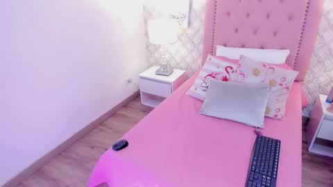 amber  ferrera online show from February 12, 8:23 pm