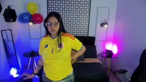 Amber online show from June 18, 5:02 am