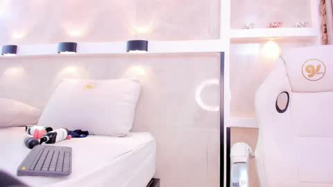  AMBER  online show from March 17, 8:03 pm