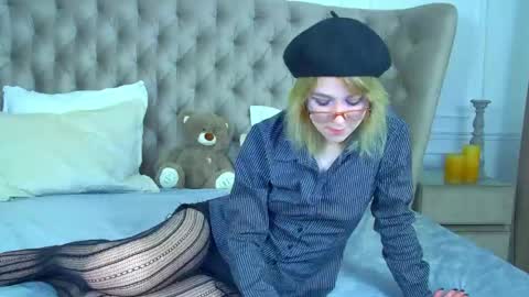 AmberBauman online show from April 24, 4:31 pm