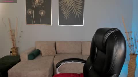 Snapshot of amberlewis_ chatting on October 21, 2:49 am Amber online show from October 21, 2:49 am
