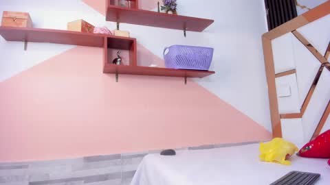 Amber online show from January 4, 7:02 pm