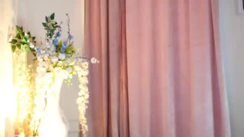 Amberseyes online show from June 29, 6:32 am