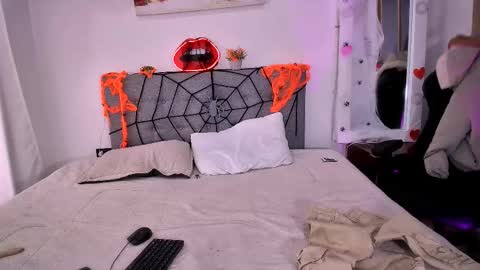 Snapshot of amberx_sweet chatting on October 10, 8:13 pm Amber online show from October 10, 8:13 pm