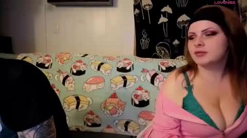 amburlicious online show from November 26, 4:21 am