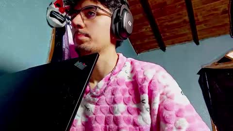 Amelia  Lucas online show from November 13, 3:15 pm