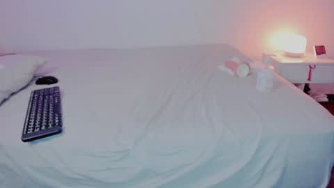 Amelia Hot online show from December 8, 10:57 pm