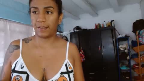 Snapshot of amelia_2023 chatting on December 6, 5:49 pm amelia  online show from December 6, 5:49 pm