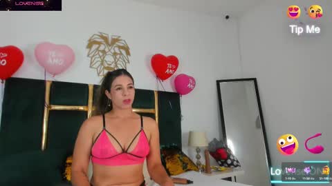 Amelia linns online show from February 24, 7:52 pm