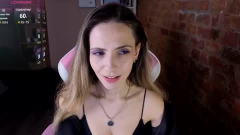 amelia_meili online show from April 25, 1:41 pm
